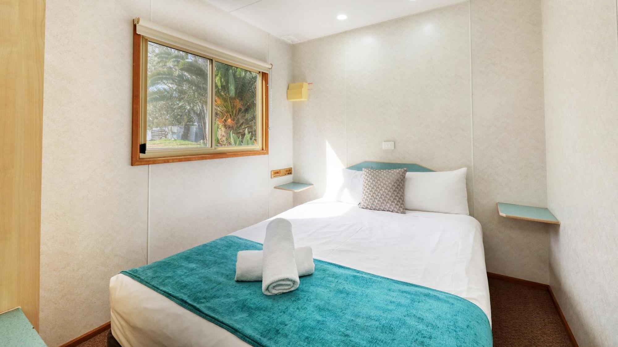 Deniliquin Riverside Caravan Park Bagian luar foto