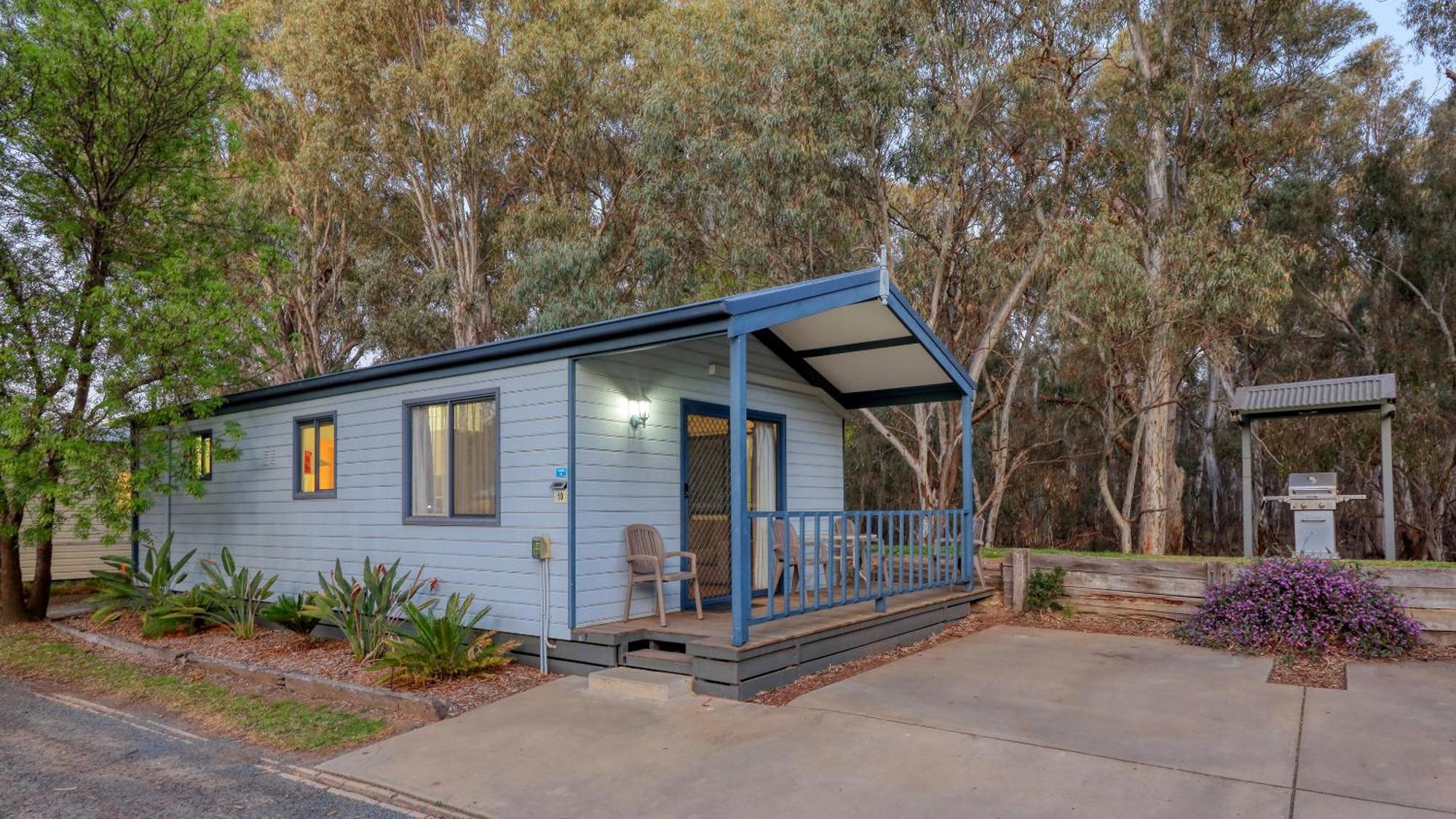 Deniliquin Riverside Caravan Park Bagian luar foto