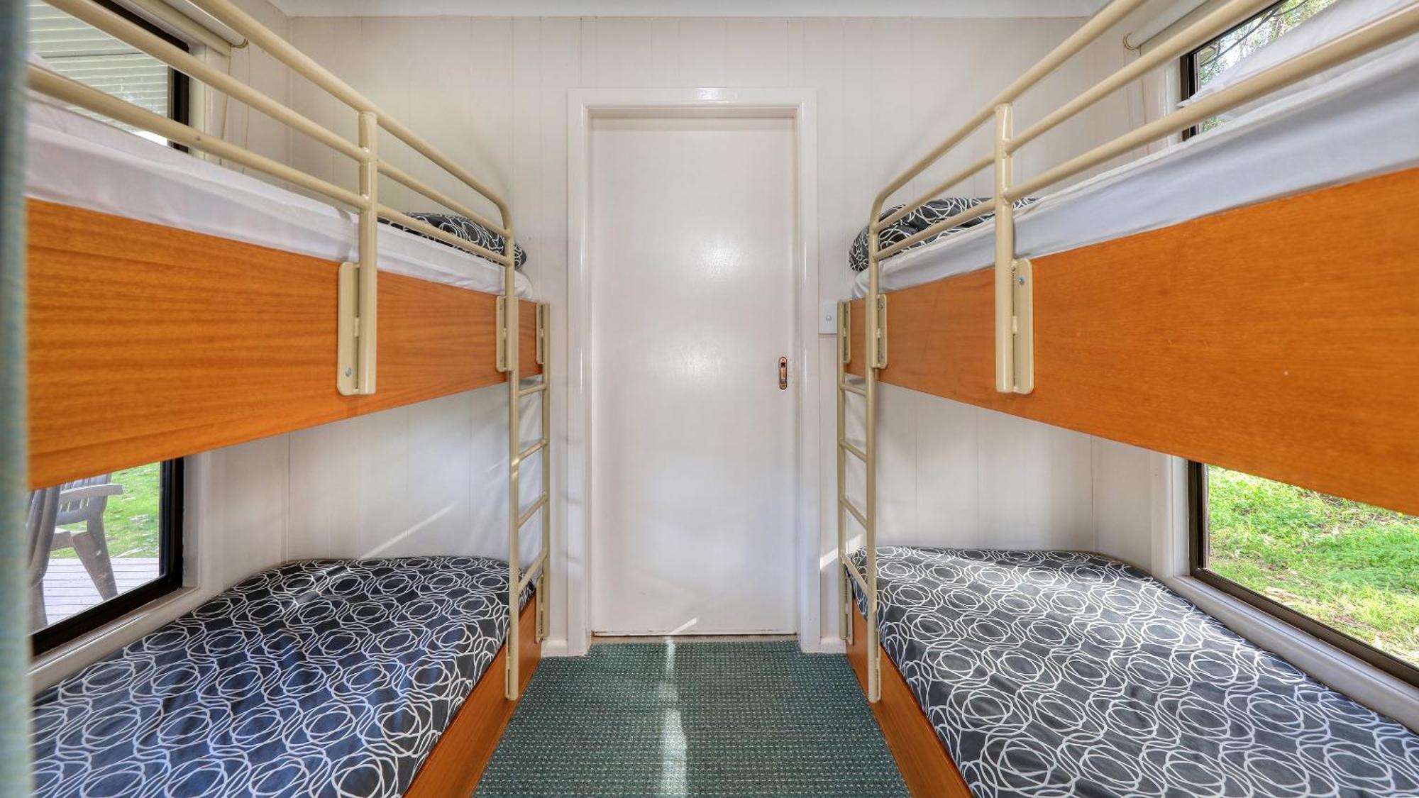 Deniliquin Riverside Caravan Park Bagian luar foto