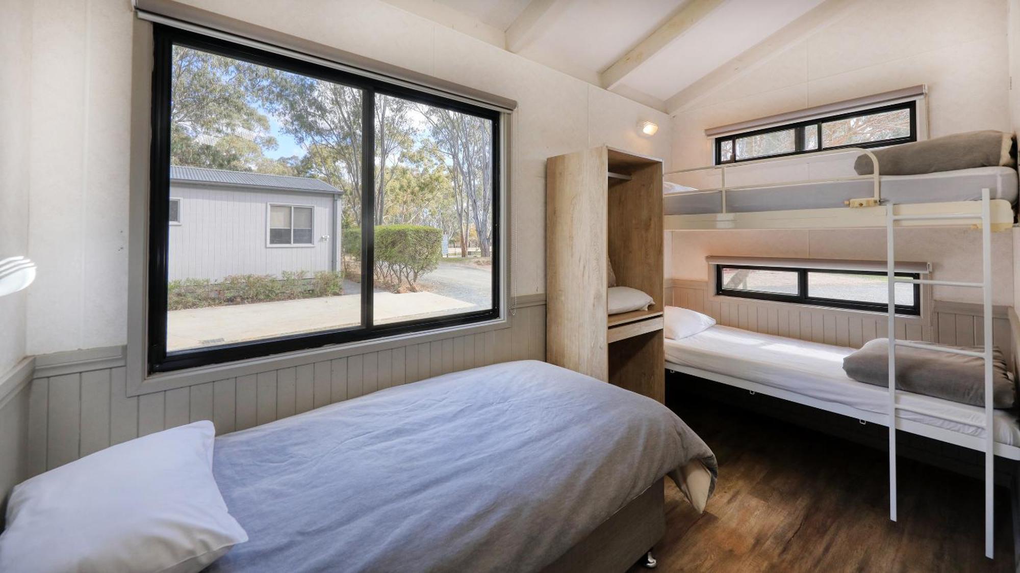 Deniliquin Riverside Caravan Park Bagian luar foto